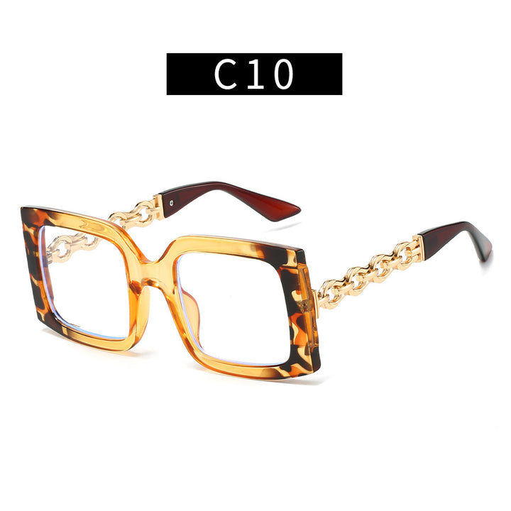 Ladies elegant sunglasses with luxurious chain details Stornfield