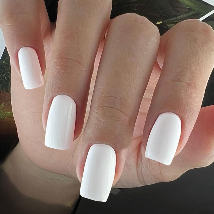 Premium Long-Lasting Press-On Nails Stornfield