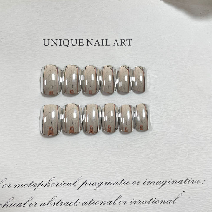Mirrored Glossy Press-On Nail Set Stornfield