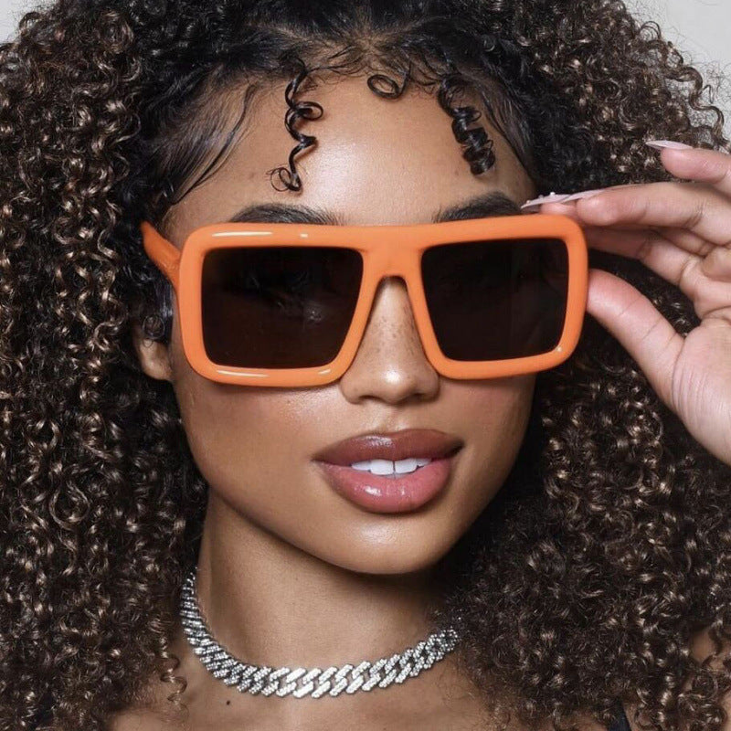 Women's sunglasses in a modern, rectangular design with high UV protection function Stornfield