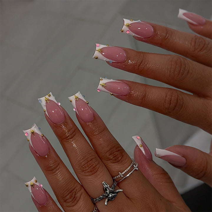 Artificial nail set with delicate flower decoration Stornfield