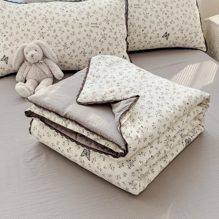 Floral Patterned Quilted Bedspread