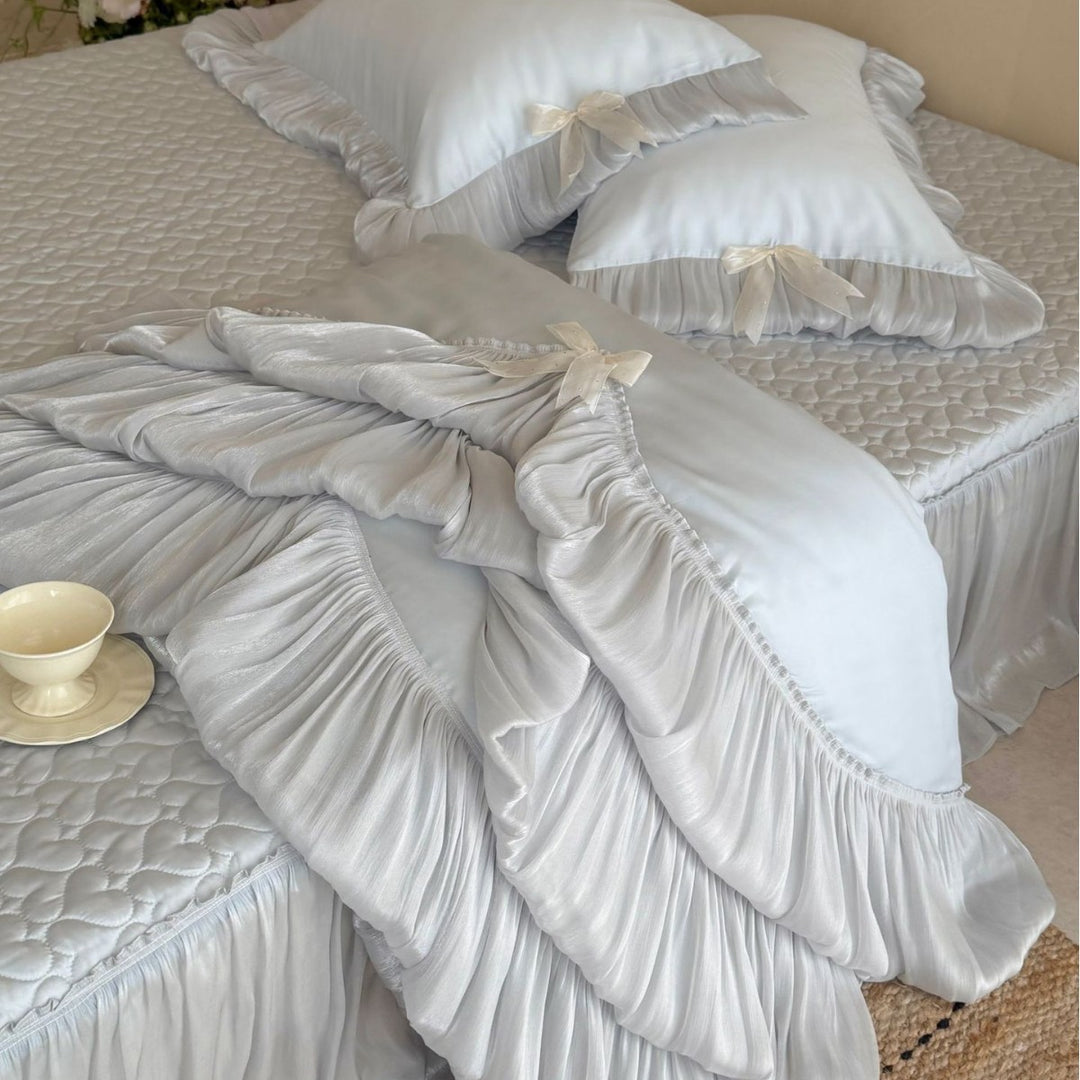 Romantic Ruffled Bedding Set with Quilted Bedspread and Decorative Pillowcases