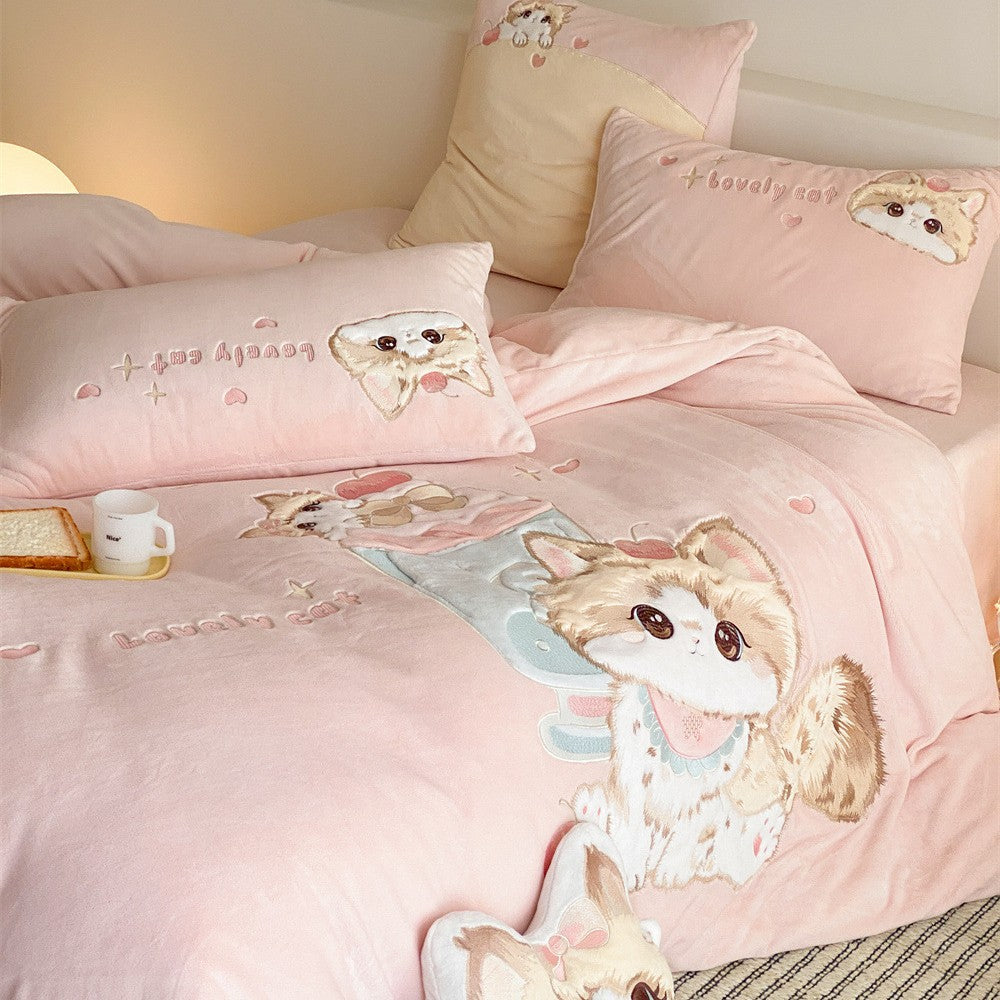 Cute quilted microfiber bedding set with three-dimensional cat appliqué and cuddle covers