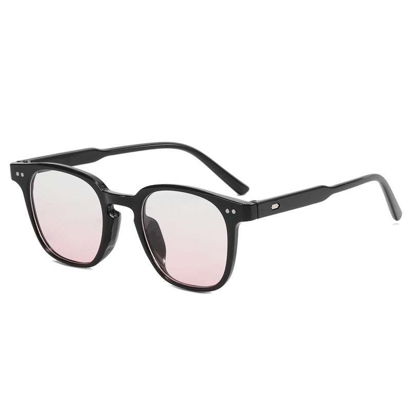 Retro-Inspired Stylish Sunglasses