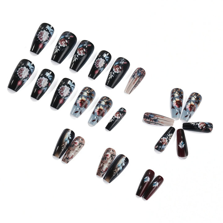 Artificial nails with floral design and luxurious finish Stornfield