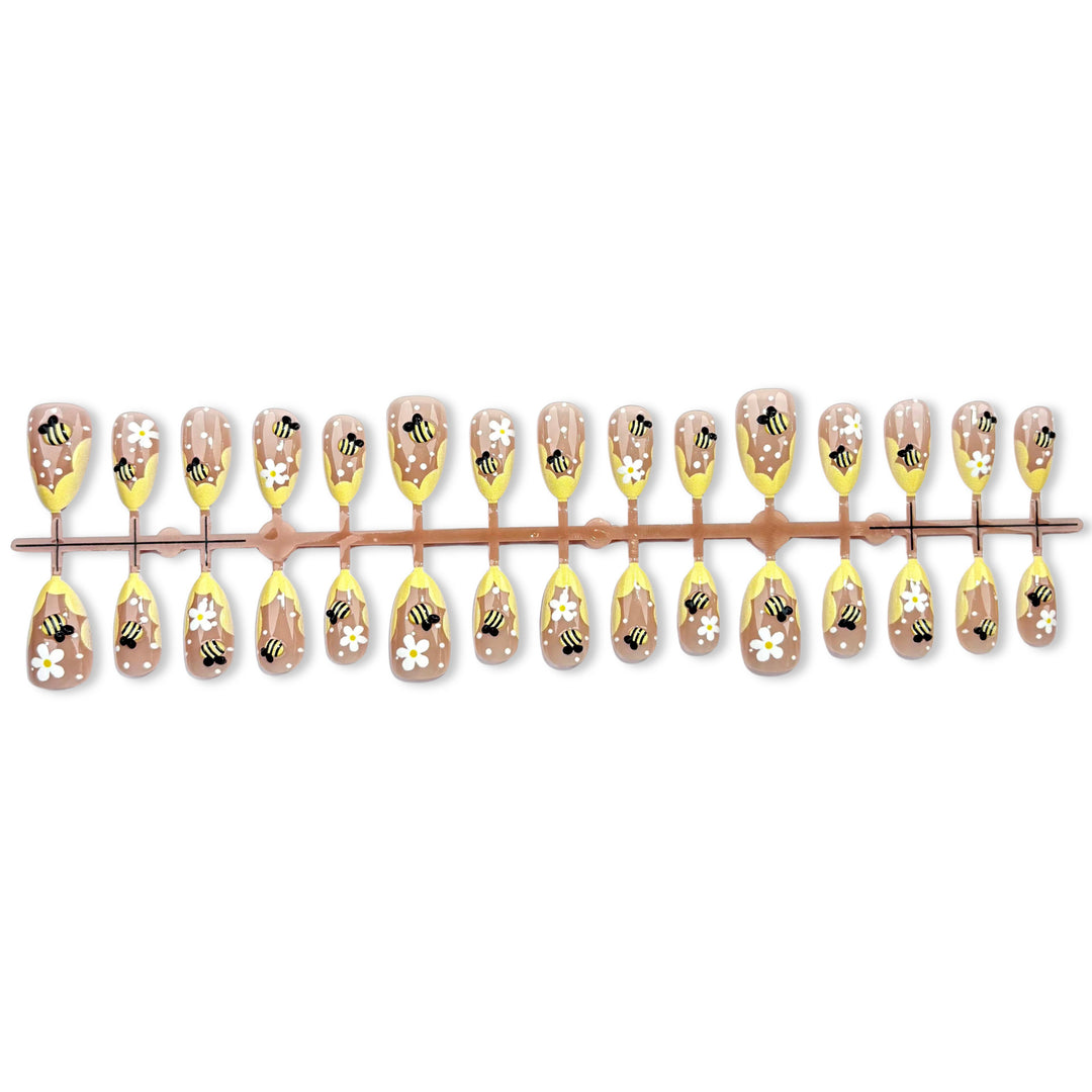 Artistic Bee-Design Press-On Nails