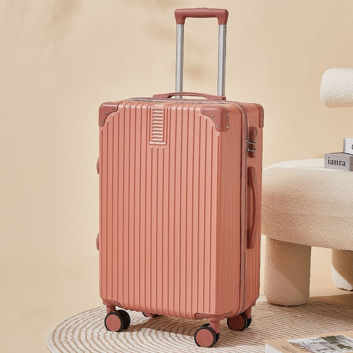 Hard-shell suitcase with double safety lock and flexible interior Stornfield