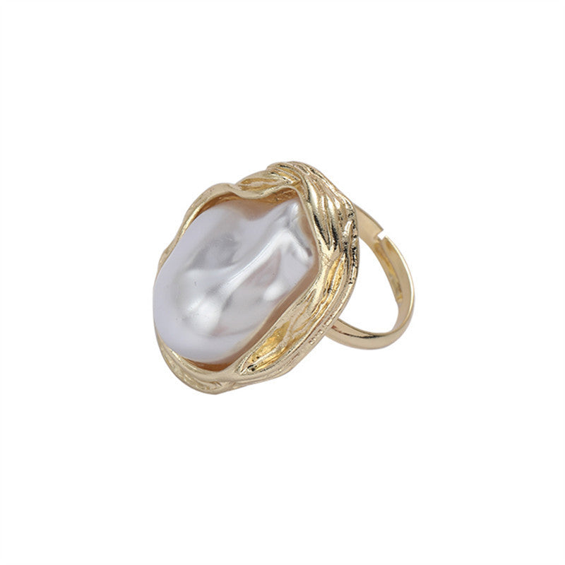 Elegant pearl ring with unique design by Stornfield
