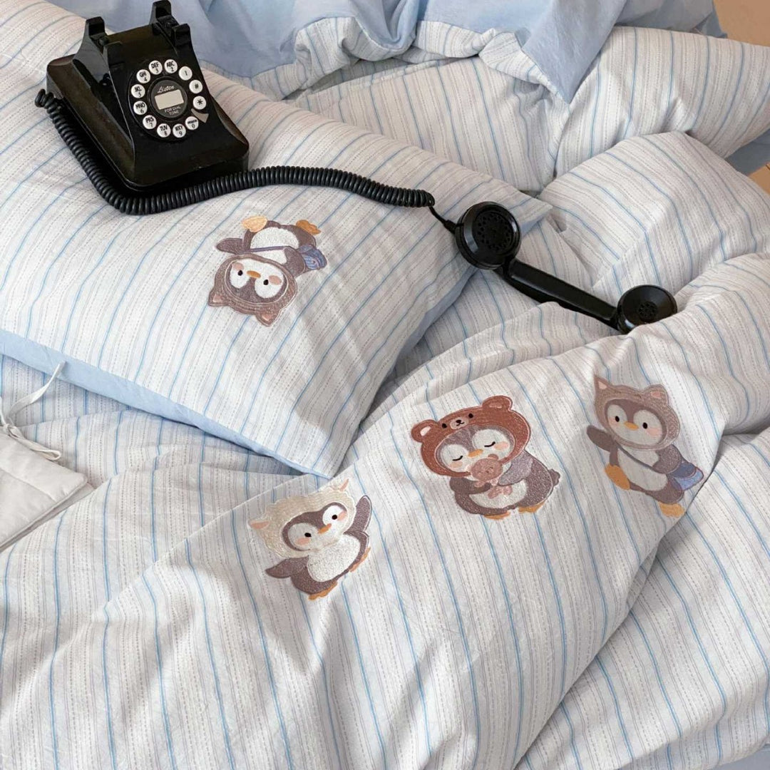 Striped Cotton Duvet Cover Set with Embroidered Animal Pillow Shams