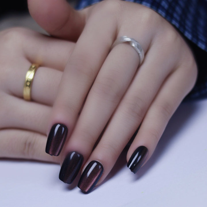 Artificial nails with shimmering metallic finish Stornfield