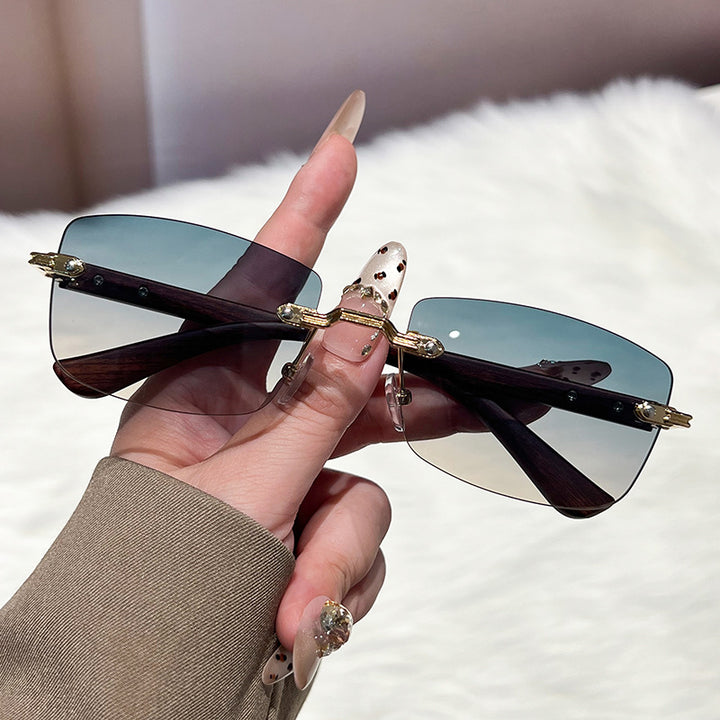 Ladies extravagant fashionable sunglasses with innovative frame Stornfield