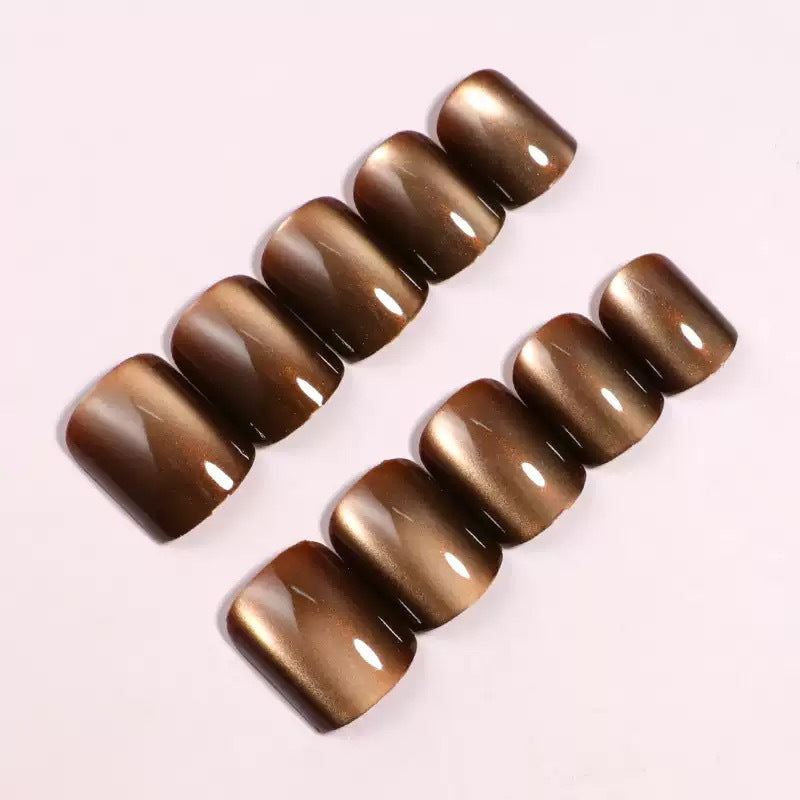 Artificial nail set with luxurious shine and elegant 3D details Stornfield
