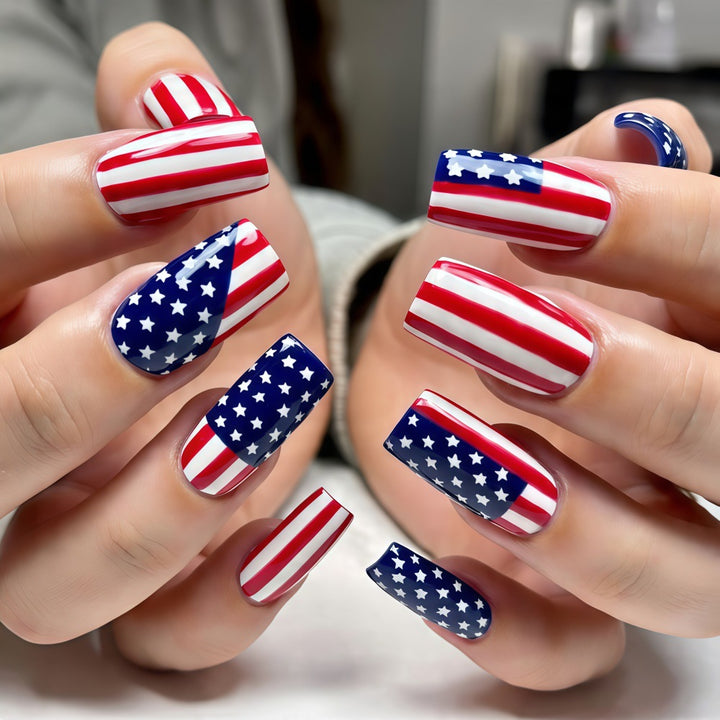 Artificial nails with American flag design Stornfield