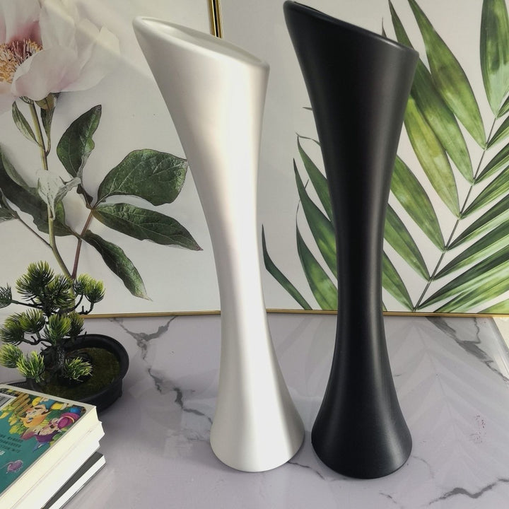 Contemporary Sculpted Vase Stornfeild