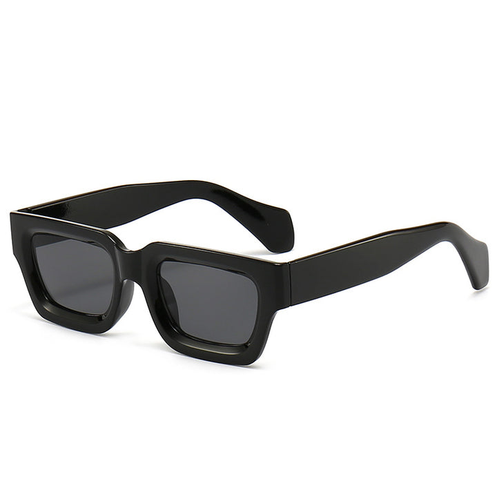 Women's trendy sunglasses with sturdy and transparent frame Stornfield
