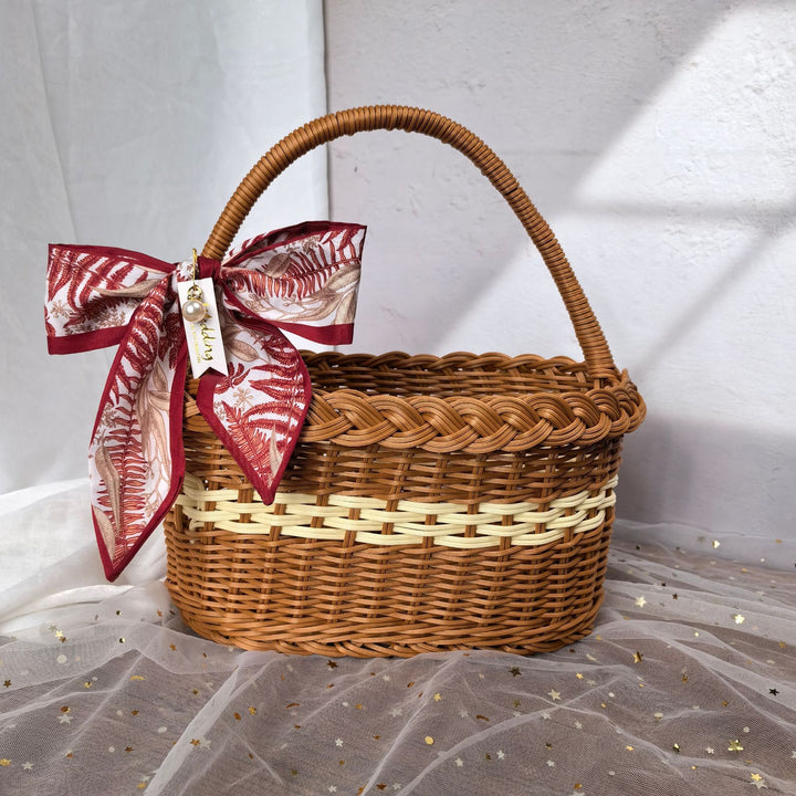 Women elegant handwoven shopping basket Stornfield