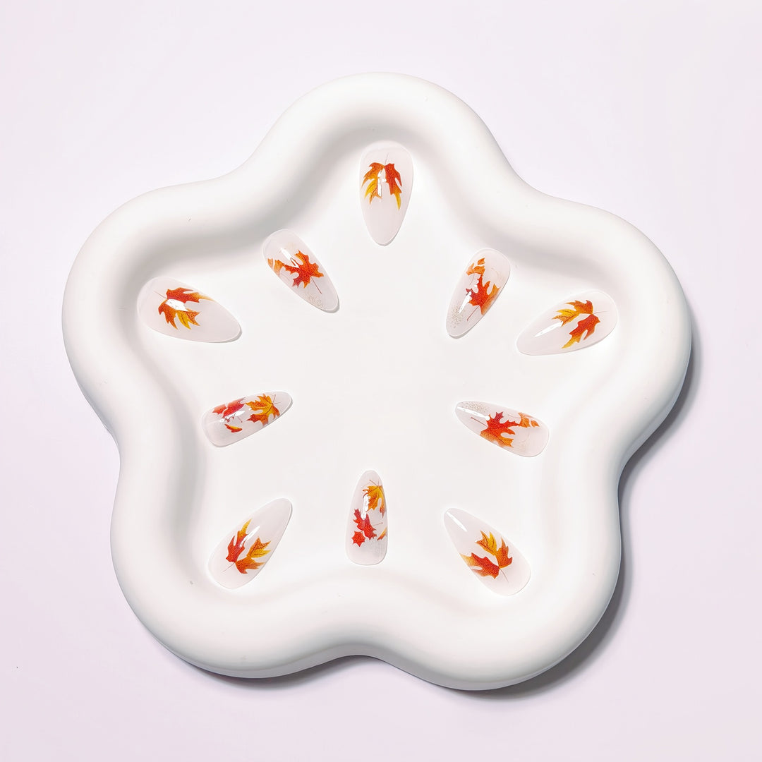 Artificial nails with autumn leaf design Stornfield