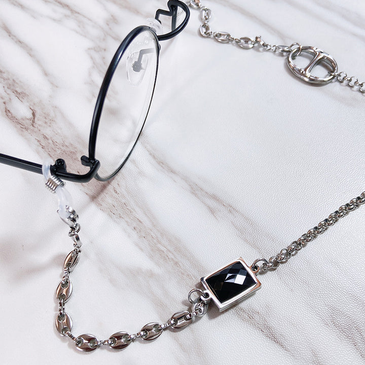 Elegant glasses holder chain with noble pendant Stornfield