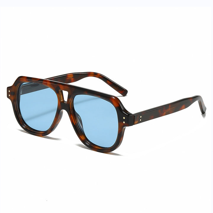 Retro-Inspired Tortoise Shell Frame Sunglasses Stornfield