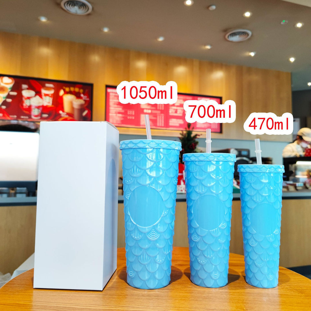 Ladies trendy drinking cups in wave pattern Stornfield