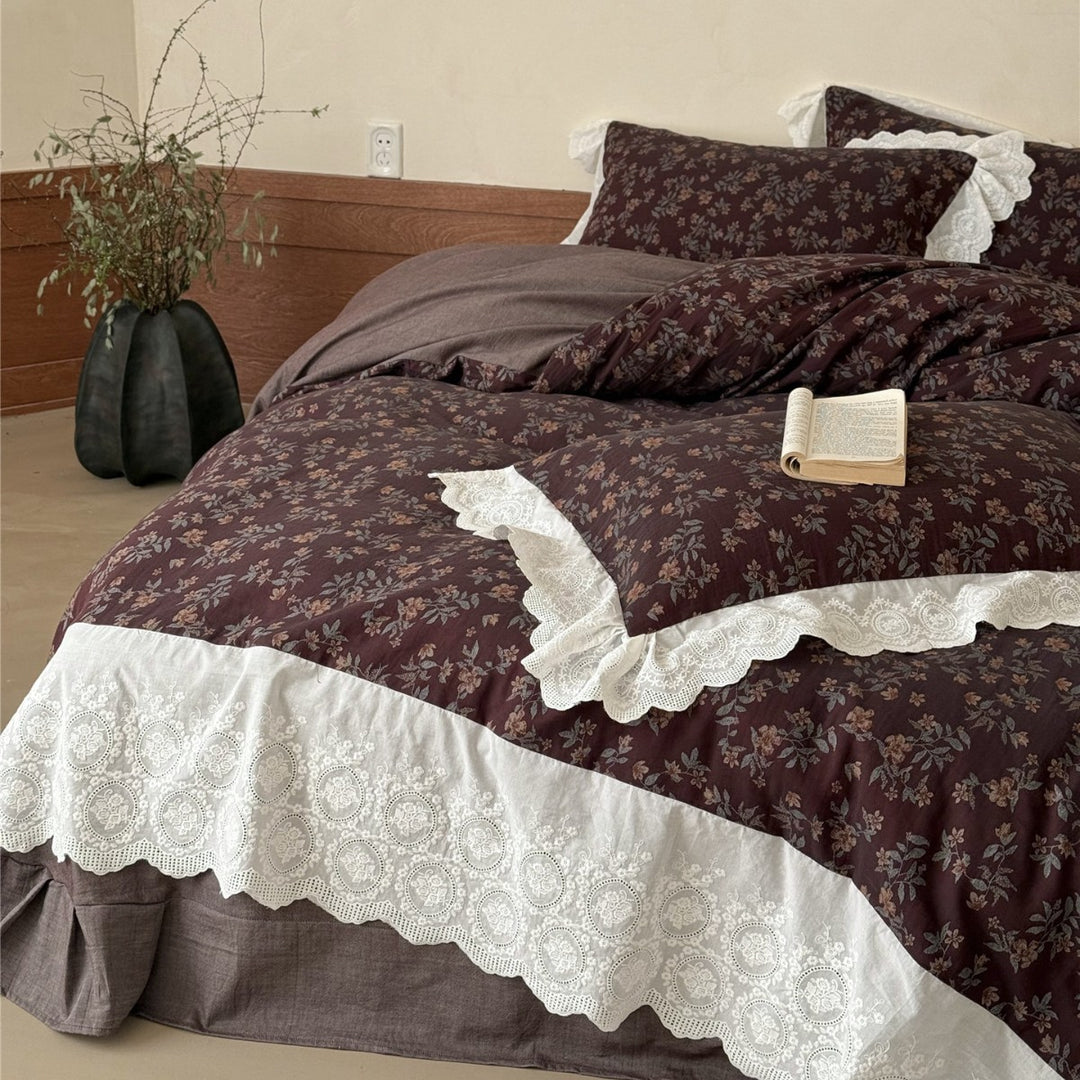 Quilted Floral-Print Lace-Edged Comforter & Sham Set
