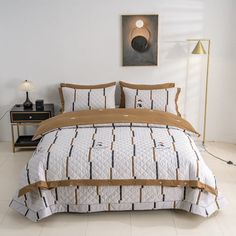 Quilted bedspread and bedding set with floral print, reversible function and decorative button placket