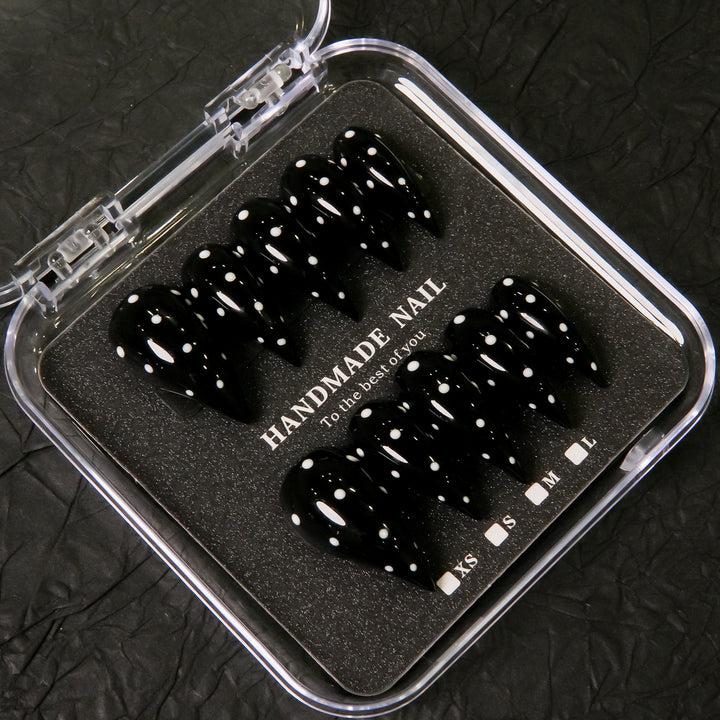 Artistic Stiletto Press-On Nail Set