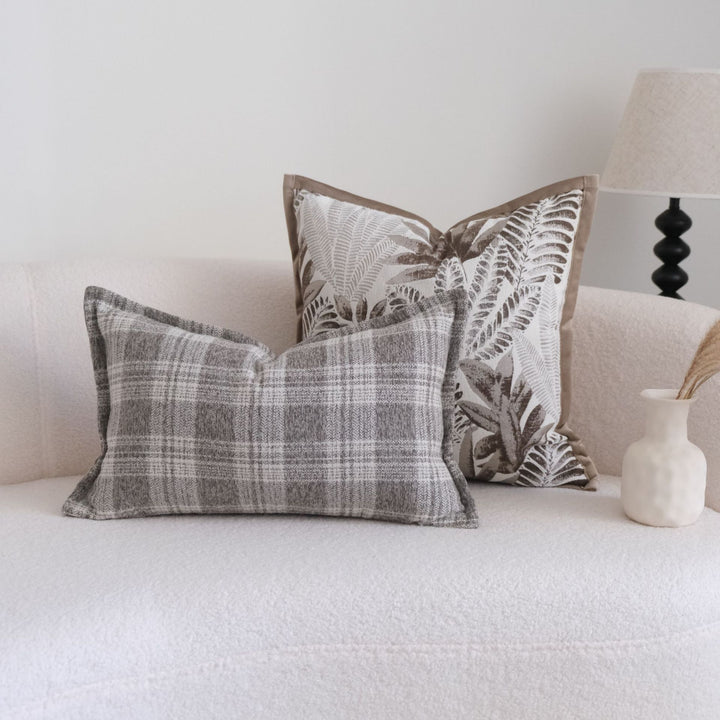 Decorative Throw Pillow for Sofa and Bed
