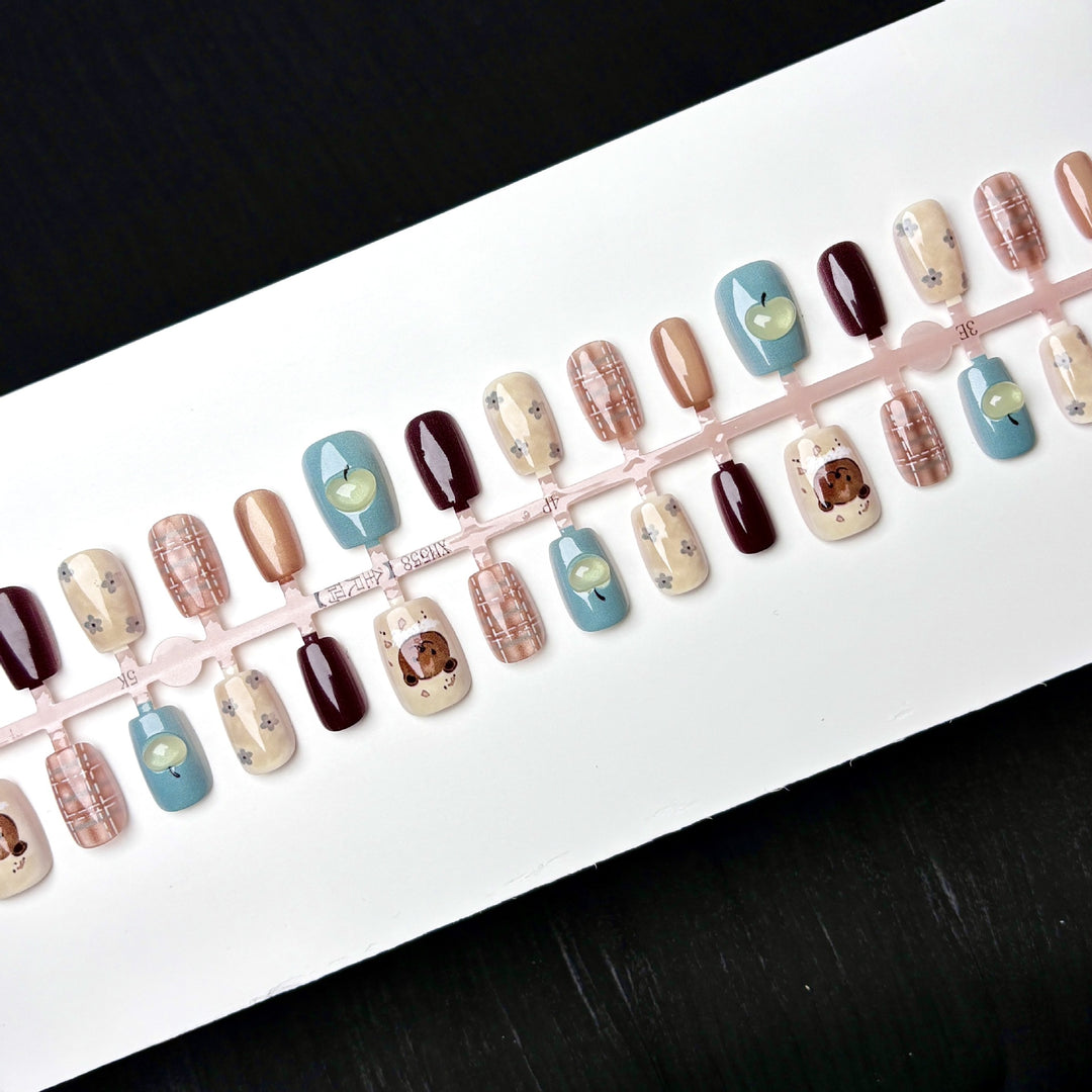 Themed Decorative Press-On Nail Art Set