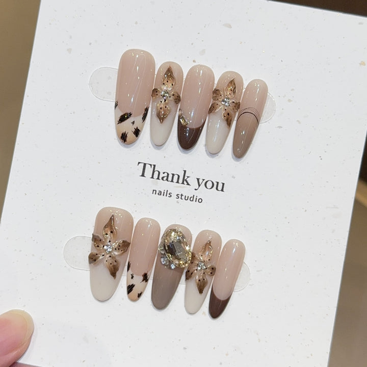 Artificial nail tips with Elegant 3D Design Stornfield