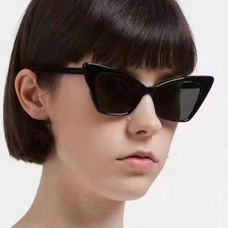 Women's Fashion Cat-Eye Sunglasses with High-Quality Frame Structure Stornfield