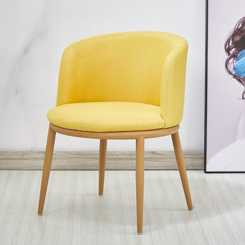 Polster chair with modern curves and comfortable seating surface Stornfield
