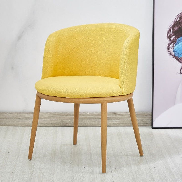 Polster chair with modern curves and comfortable seating surface Stornfield