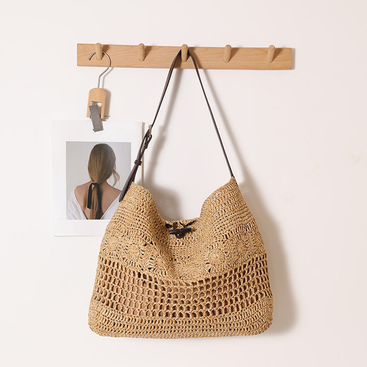 Hand-knotted shopper bag with trendy mesh design Stornfield