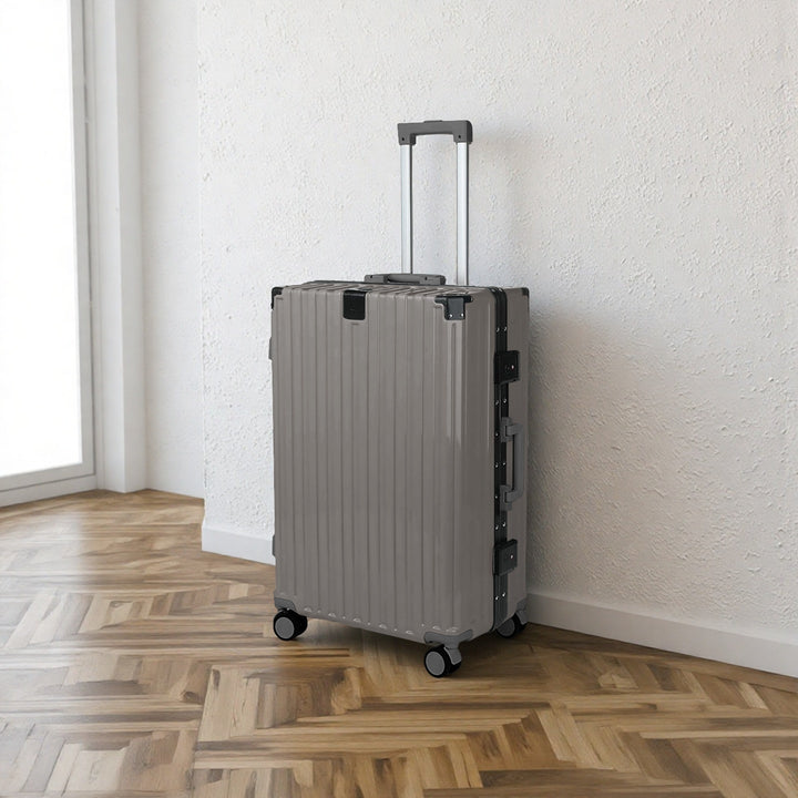 Spacious Hard-shell Luggage Stornfield