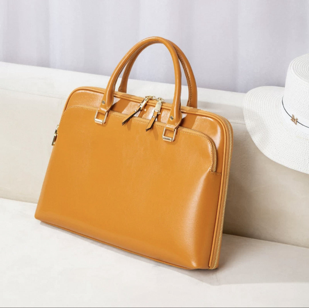 Elegant Business Bag with Structured Design Stornfield