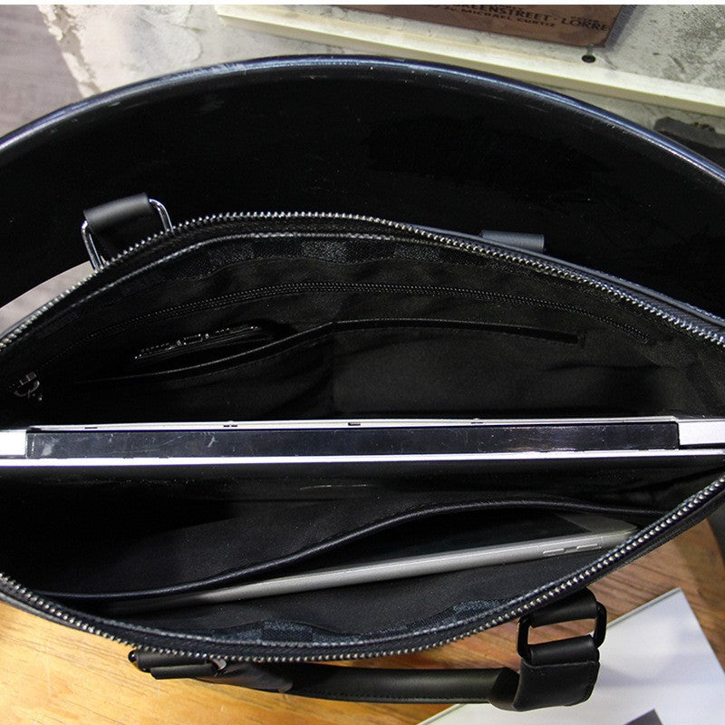 Elegant Tote Bag Made of High-Quality Leather Stornfield