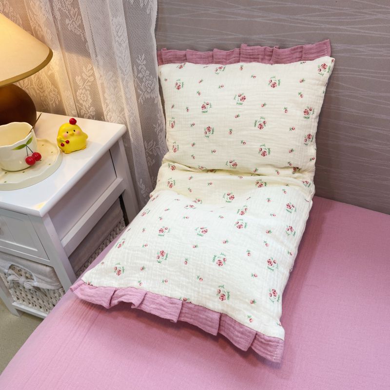 Cozy reading pillow with ruffles and muslin cotton cover