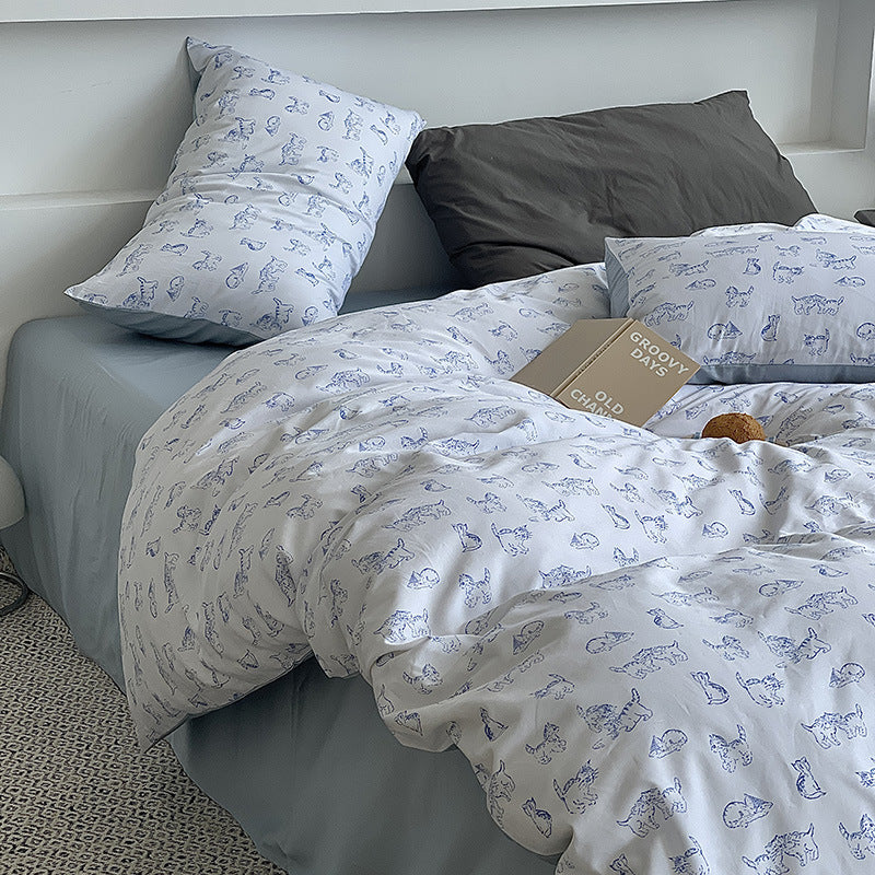 Fine cotton percale duvet cover set with sketchy cat print and hotel closure