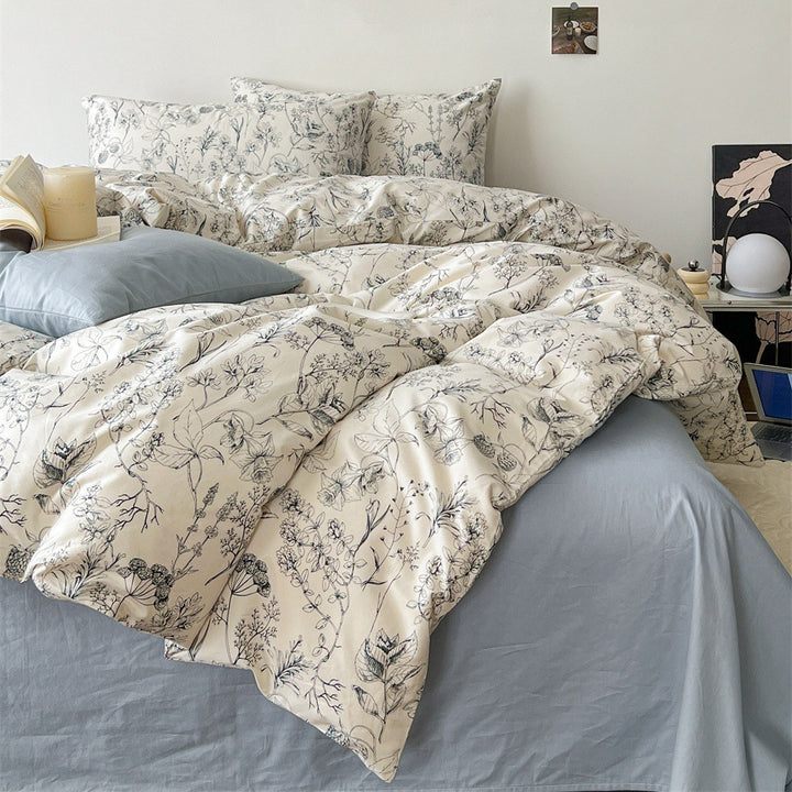 Bedding set made of soft cotton satin with fine botanical sketch print and pillowcases