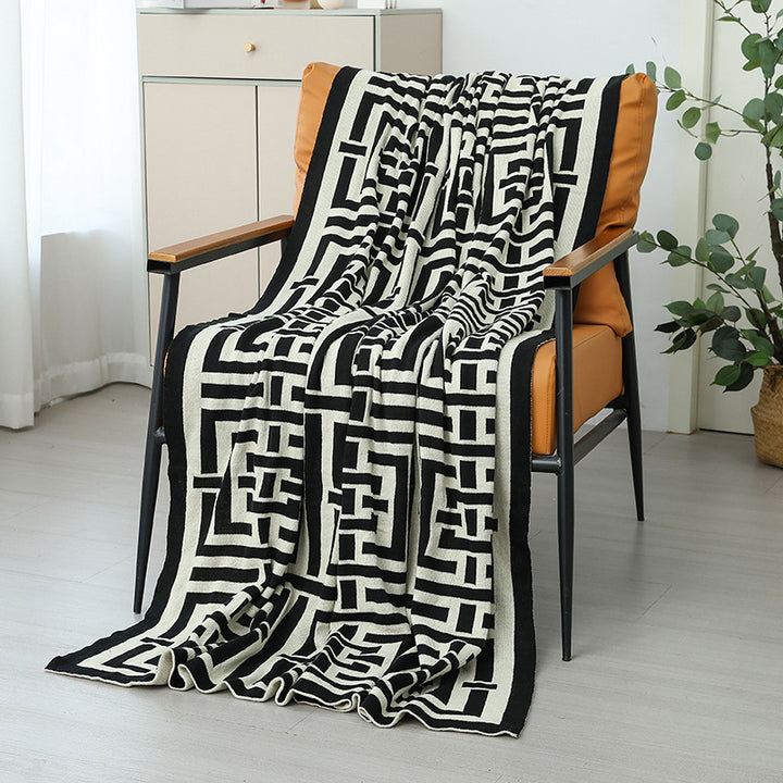Women's decorative comfort blanket in modern geometric design Stornfield