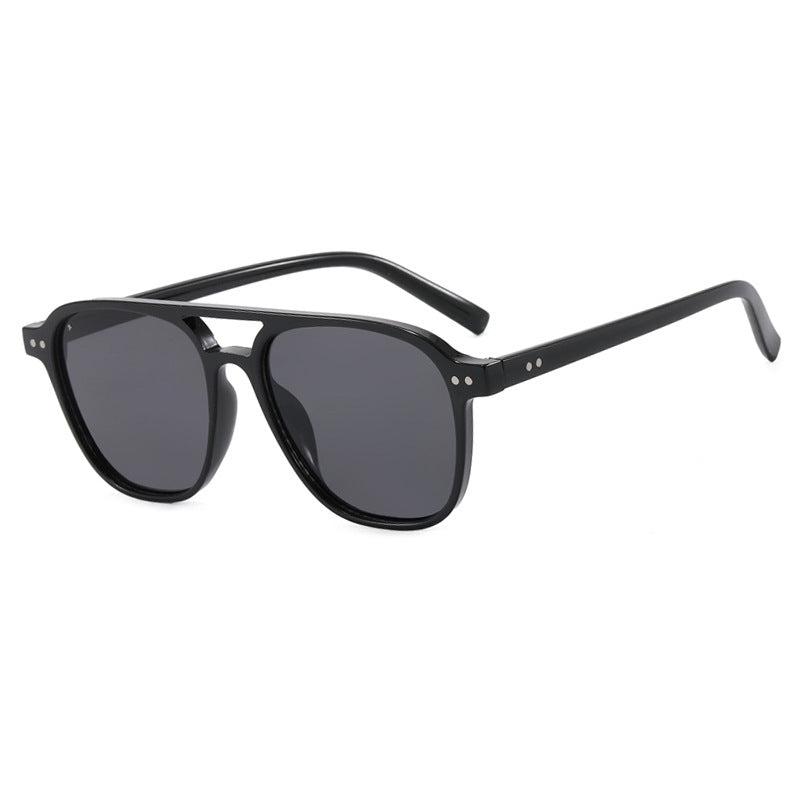 Women’s modern square sunglasses with robust design and UV protection Stornfield