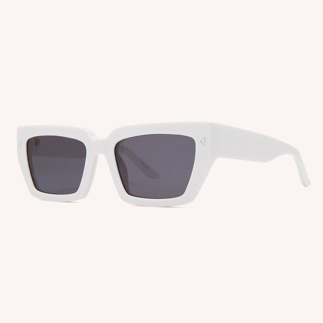Ladies fashionable sunglasses in trendy, elegant design Stornfield