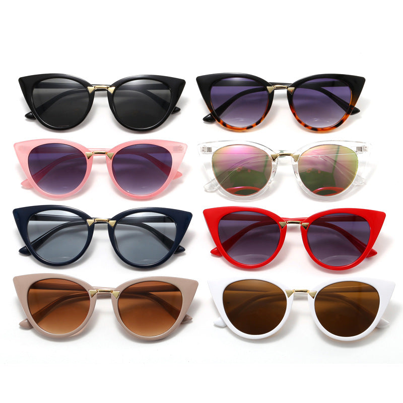 Ladies Cat-Eye Sunglasses with Elegant Golden Detail Stornfield