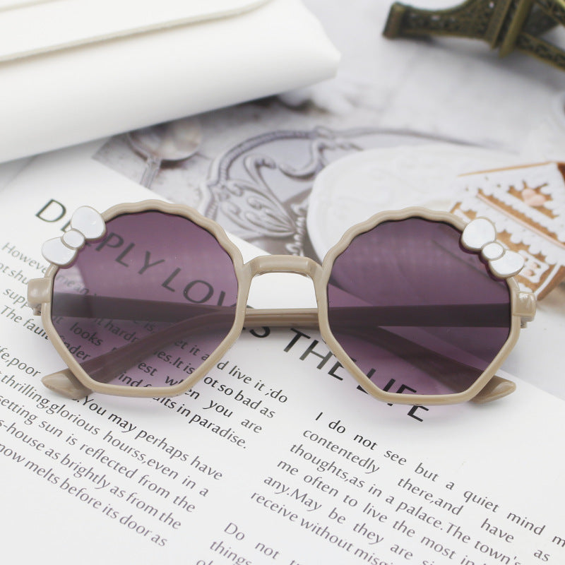 Women's playful sunglasses in creative design Stornfield