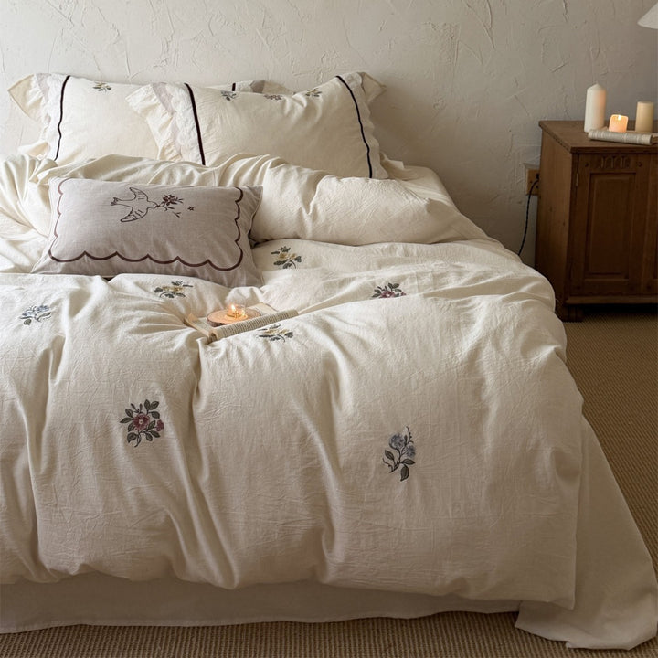 Vintage-Inspired Embroidered Cotton-Linen Duvet Cover Set with Frilled Pillow Shams