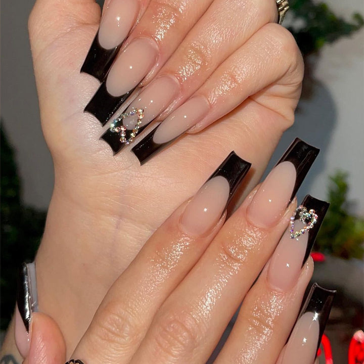 Chic Almond-Shaped Press-On Nail Set Stornfield