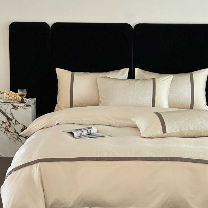 Duvet cover set made of cotton mix with fine jacquard pattern and contrast trim