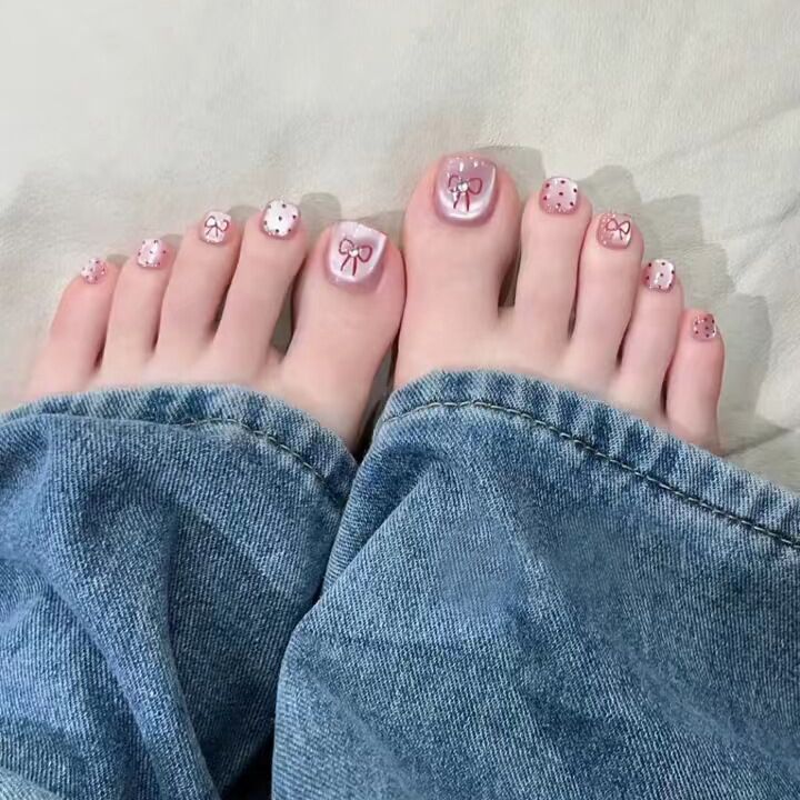Decorative Press-On Toe Nail Art Stornfield